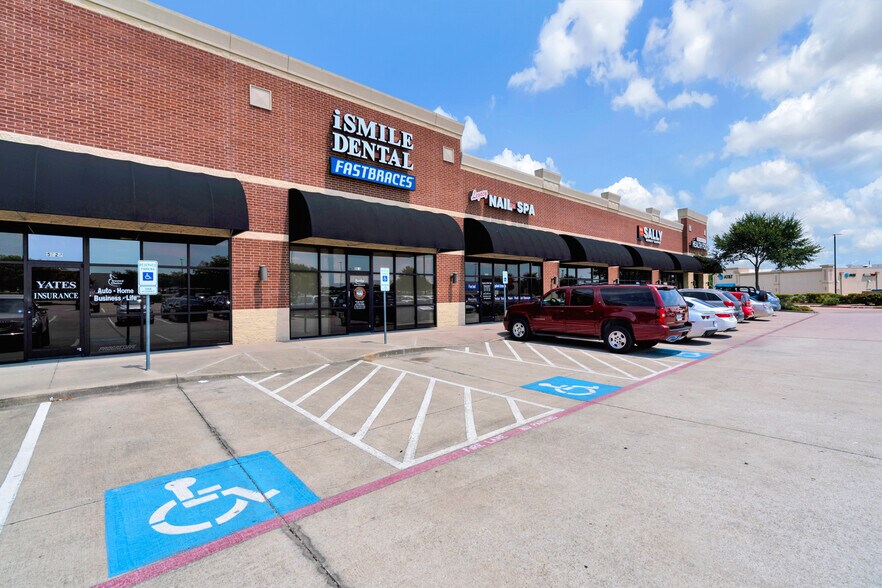 More Photos Of 5850 S Hulen St, Fort Worth Unknown For Lease