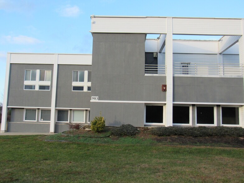 Primary Photo Of 983 State Route 33 W, Monroe Township Medical For Lease