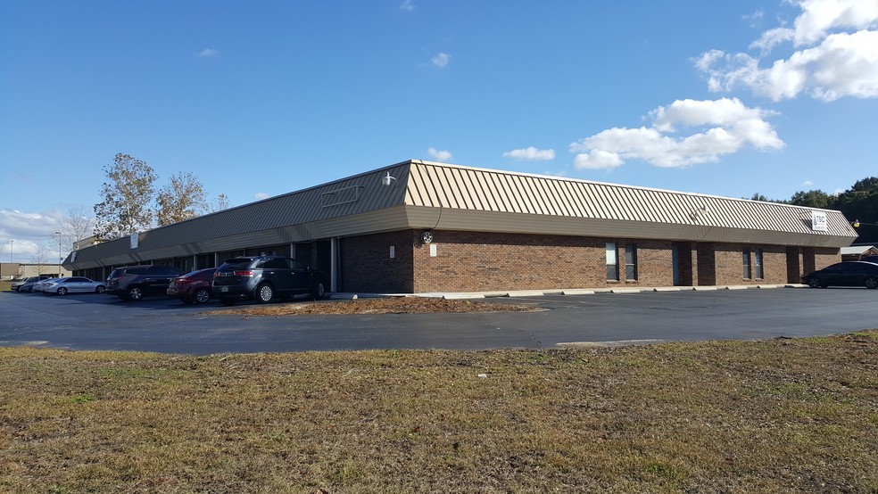 More Photos Of 5640 SW 6th Pl, Ocala Light Distribution For Lease