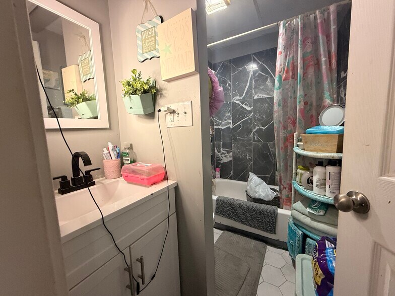 More Photos Of 26 Child St, Warren Apartments For Sale