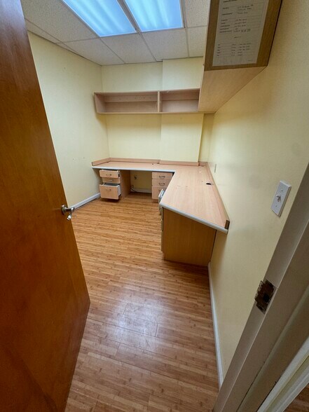 More Photos Of 634 Anderson Ave, Cliffside Park Office For Lease