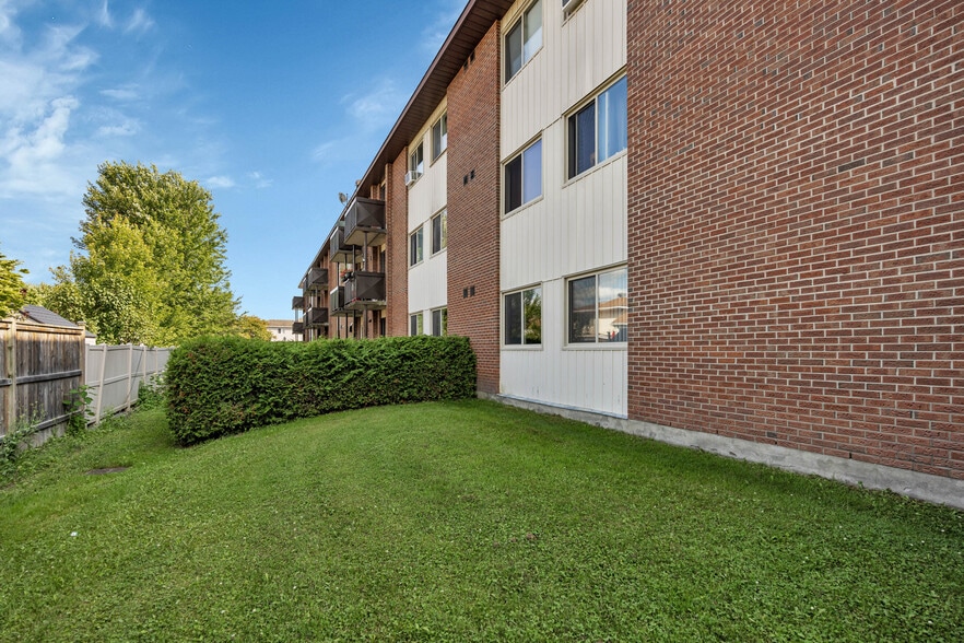 More Photos Of 4 Robert St, Arnprior Apartments For Sale