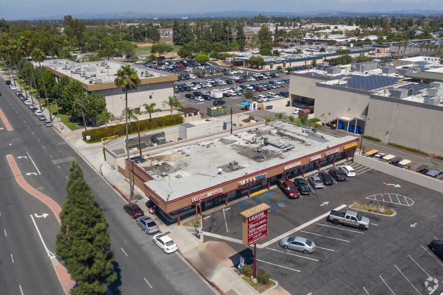 More Photos Of 11801-11813 Carson St, Hawaiian Gardens Storefront For Sale