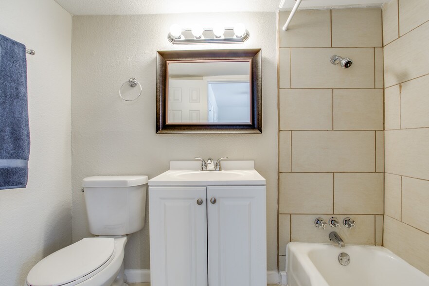 More Photos Of 4929 Reiger Ave, Dallas Apartments For Sale