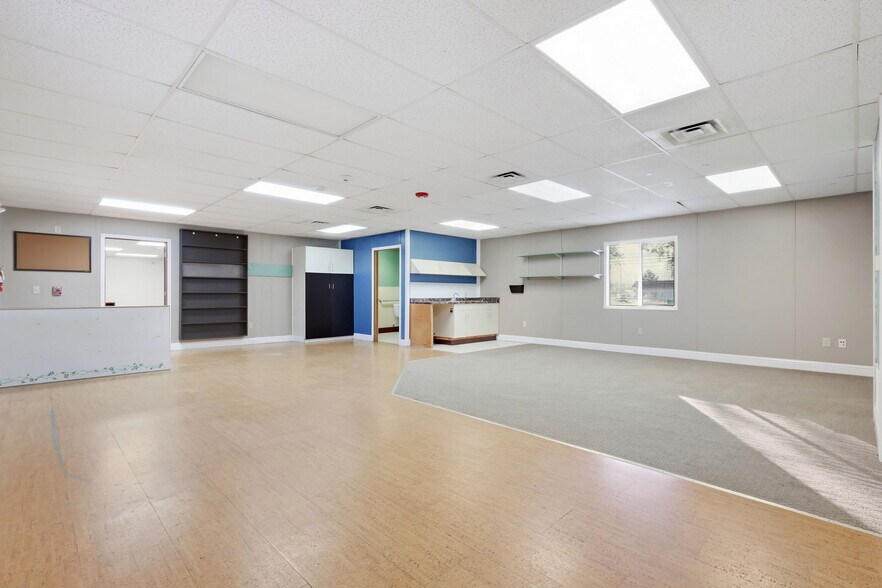 More Photos Of 1671 US Highway 395 N, Minden Office For Sale