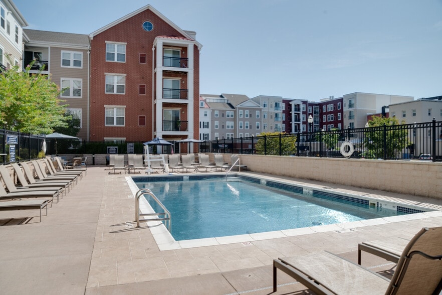 More Photos Of 1 Village Grn, Patchogue Apartments For Lease