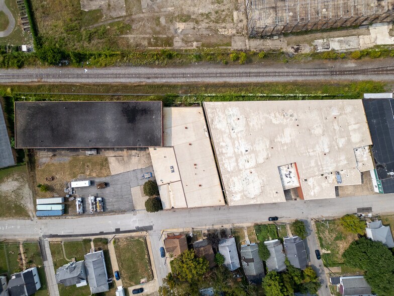 More Photos Of 1537-1545 Hansford St, Charleston Light Distribution For Lease