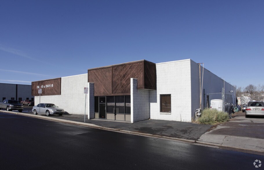 More Photos Of 2249 W College Ave, Englewood Warehouse For Sale