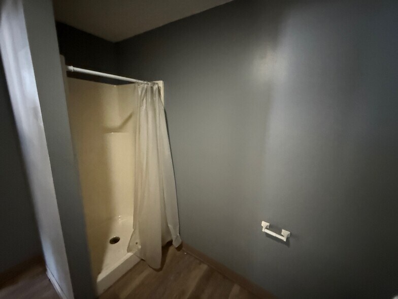 More Photos Of 1787 Highland Rd, Twinsburg Warehouse For Lease