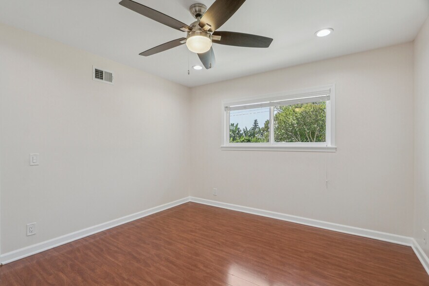 More Photos Of 17148 Stare St, Northridge Apartments For Sale