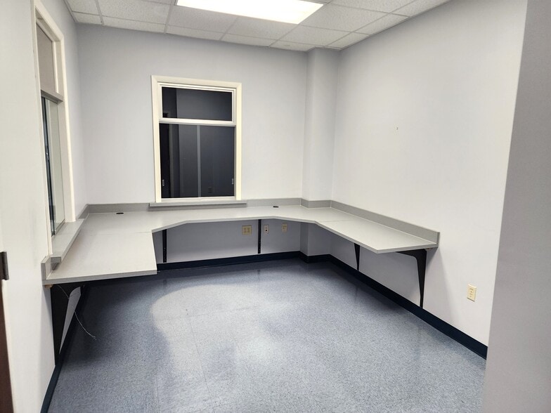 More Photos Of 436 Hadley St, Mount Airy Healthcare For Sale