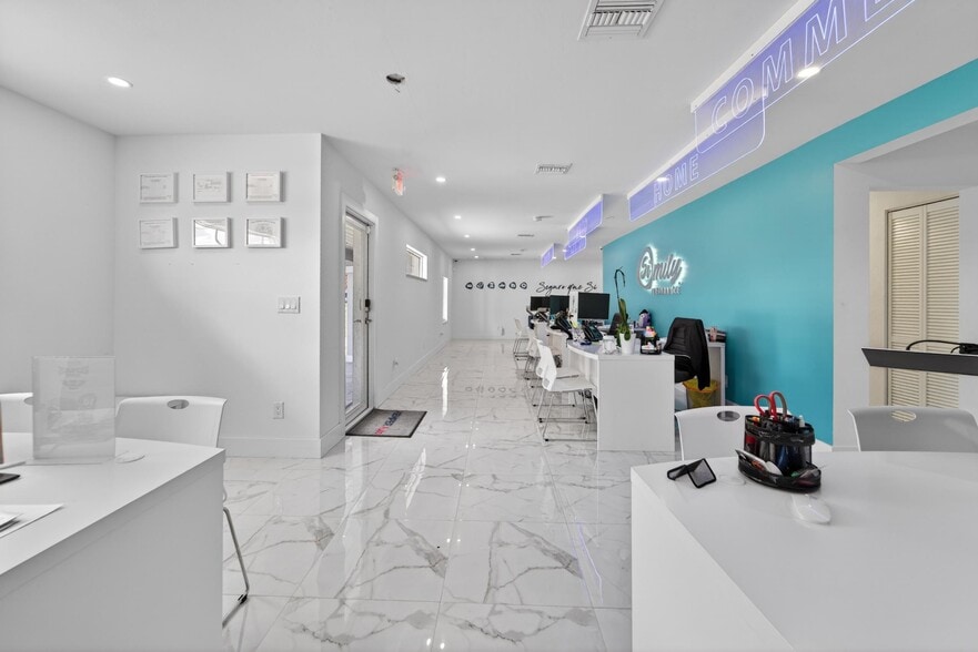 More Photos Of 1233 Bartow Rd, Lakeland Office For Sale