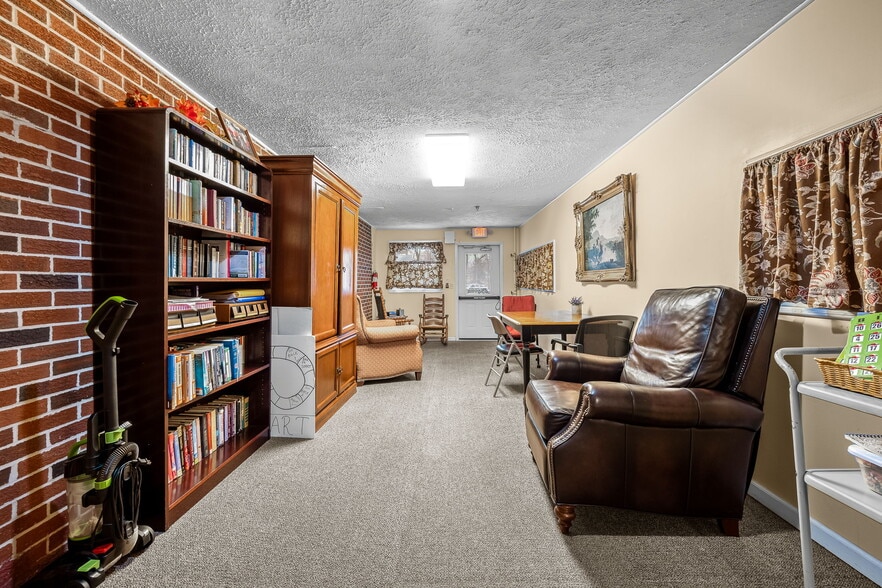 More Photos Of 345 Garfield St, McMinnville Assisted Living For Sale