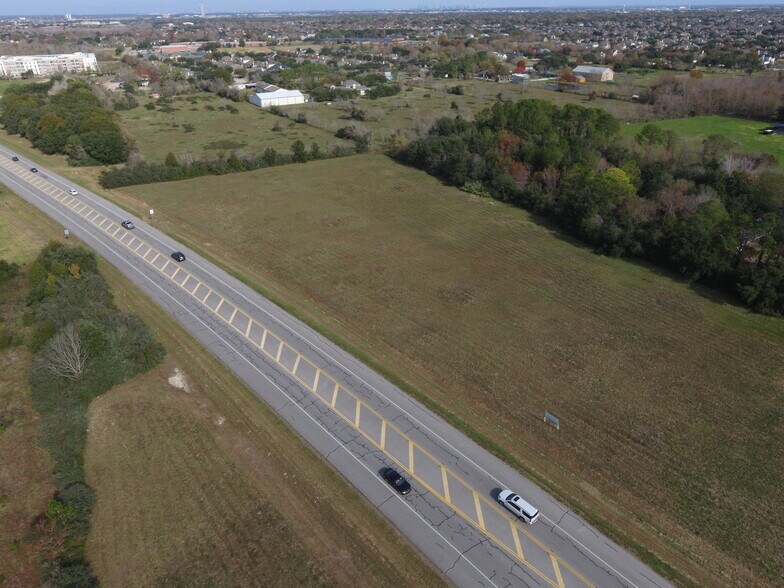 More Photos Of 2420 Hewitt St, League City Land For Sale