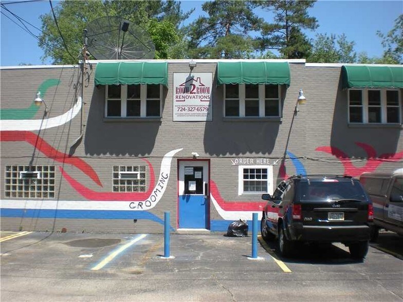 More Photos Of 2600-2604 Golden Mile Hwy, Plum Freestanding For Lease