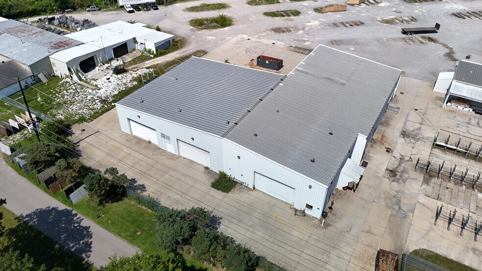 Primary Photo Of 2930 Atlas Dr, Erlanger Warehouse For Lease