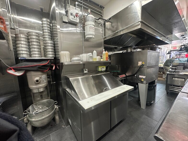 More Photos Of 924 Columbus Ave, New York Apartments For Lease