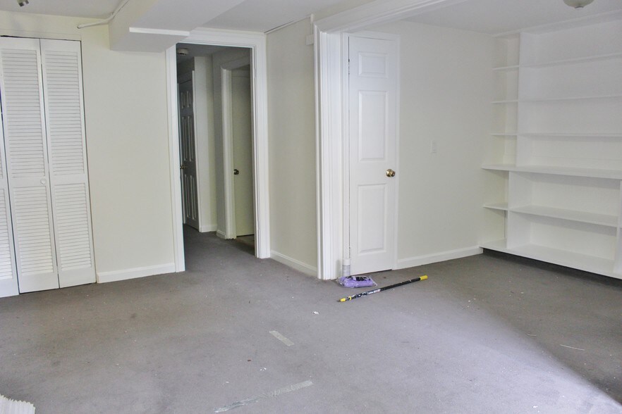 More Photos Of 1804 T St NW, Washington Office For Lease