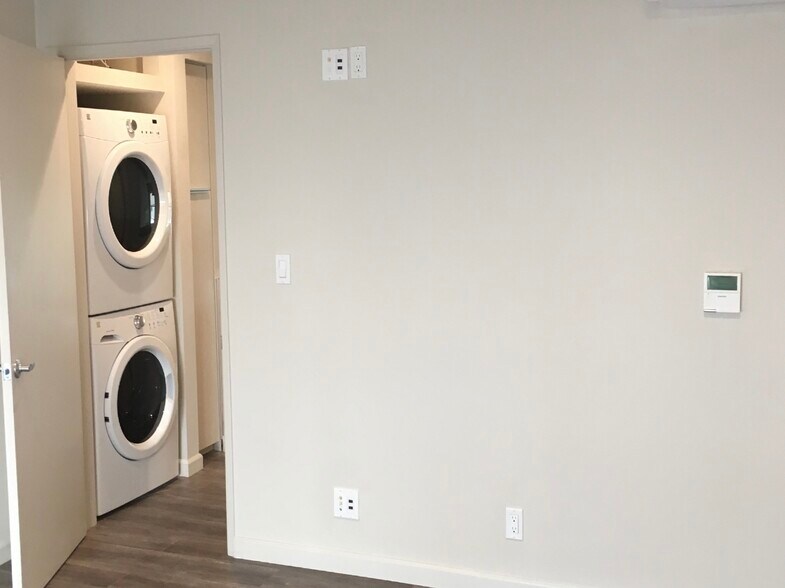 More Photos Of 1015 3rd St, Santa Monica Apartments For Sale