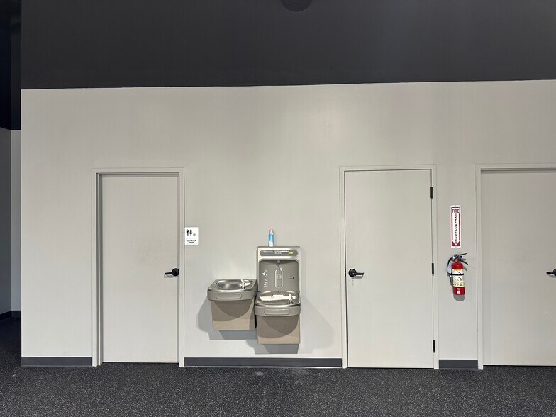 More Photos Of 2206 Katy Flewellen Rd, Katy Storefront For Lease