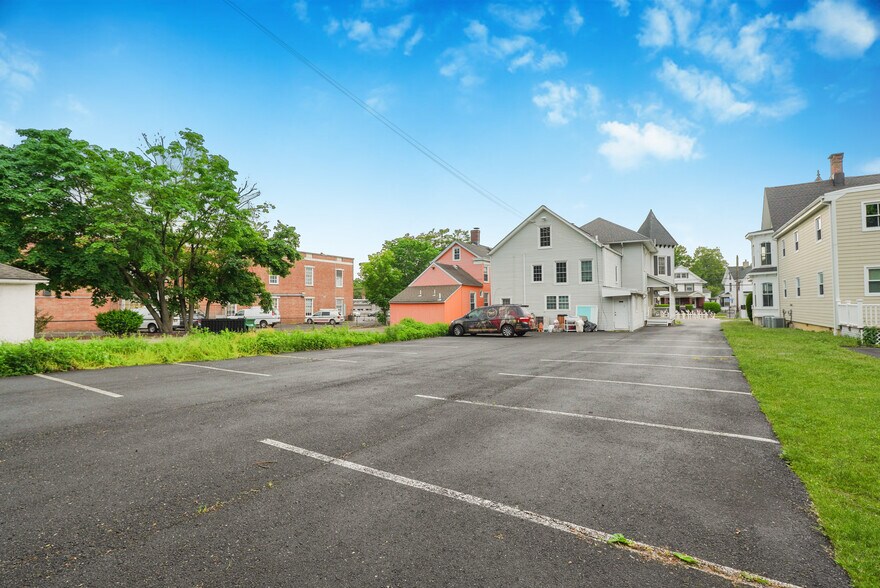 More Photos Of 62 E Main St, Freehold Office For Sale