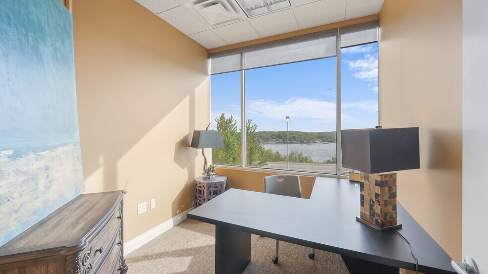 More Photos Of 2265 Bagnell Dam Blvd, Lake Ozark Office For Sale