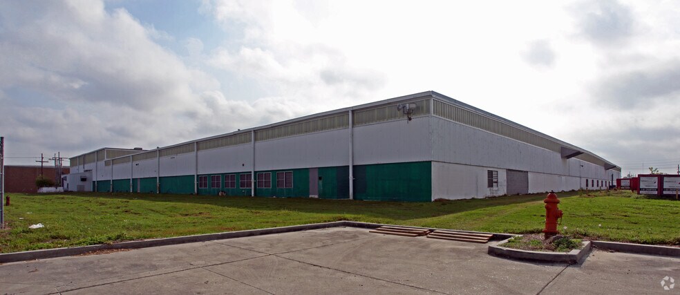 More Photos Of 5301 Jefferson Hwy, New Orleans Distribution For Lease