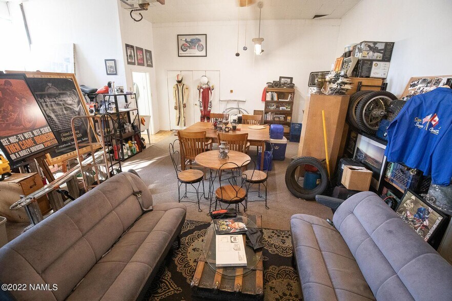 More Photos Of 213 N Kinsley Ave, Winslow Storefront For Sale