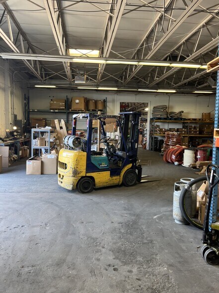 More Photos Of 4827 Philips Hwy, Jacksonville Warehouse For Lease