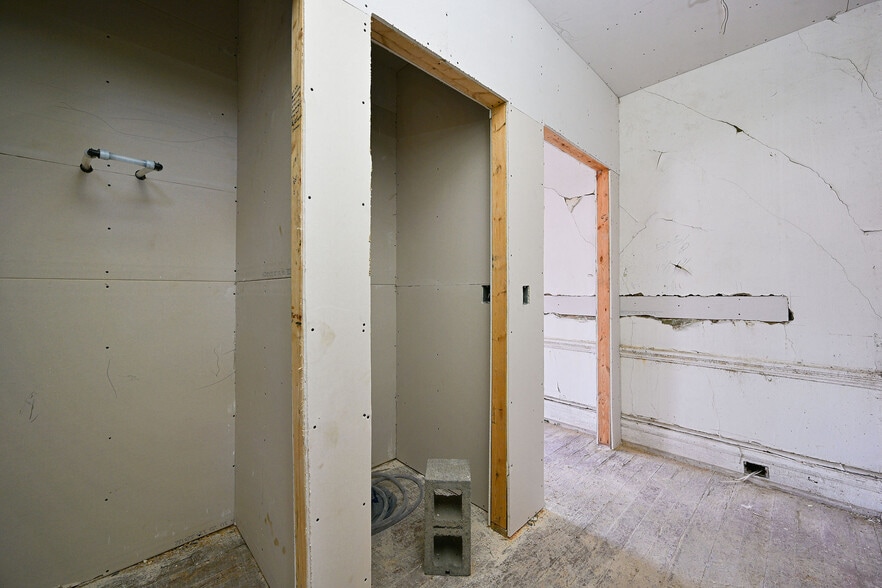 More Photos Of 1913 Central Ave, Cincinnati Office Residential For Sale