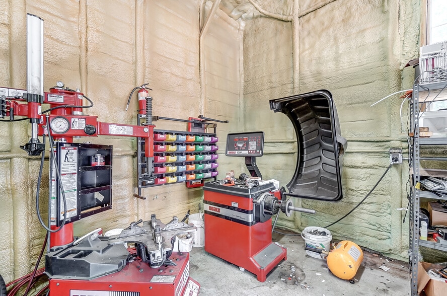 More Photos Of 4501 W Us-74 Hwy, Monroe Auto Dealership For Lease