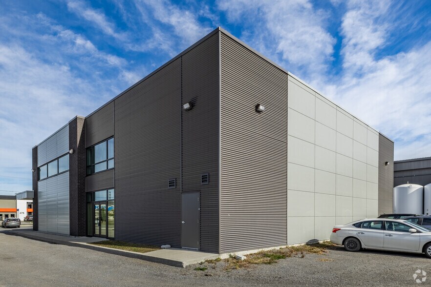 More Photos Of 490 Ch Industriel, Gatineau Restaurant For Lease