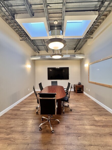 More Photos Of 60 Pleasant St, Ashland Flex For Lease