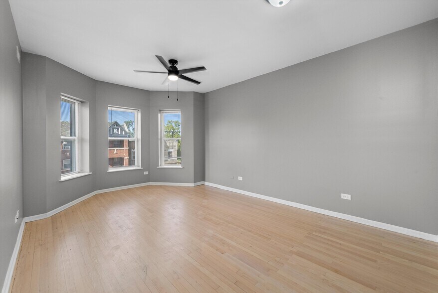 More Photos Of 7127 S Normal Blvd, Chicago Apartments For Sale