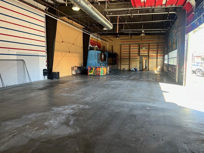 More Photos Of 918 W 1st Ave, Denver Bar For Lease