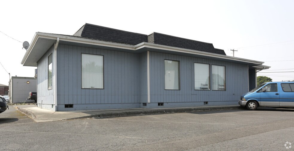 More Photos Of 1080 N 1st St, Stayton Office For Lease