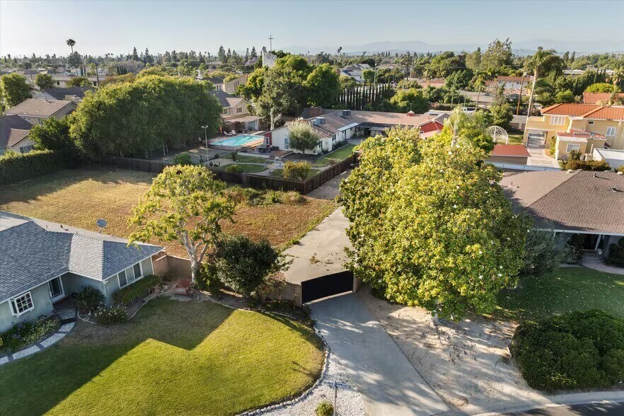 More Photos Of 11212 Chapman Ave, Garden Grove Land For Sale