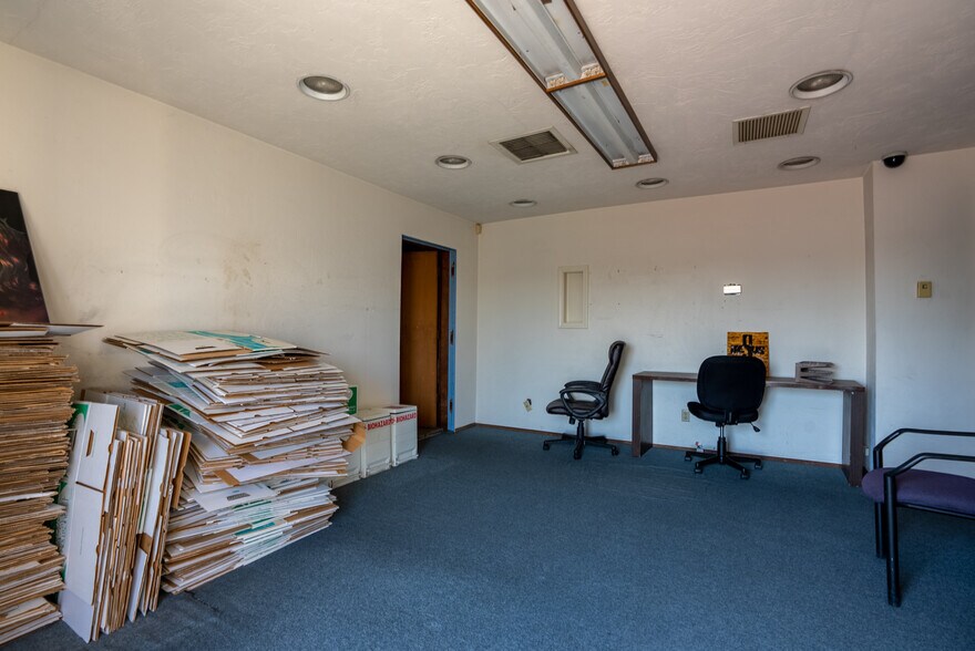 More Photos Of 4946 Florence Ave, Bell Medical For Lease