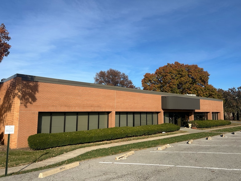 More Photos Of 6800-6840 Squibb Rd, Mission Warehouse For Lease