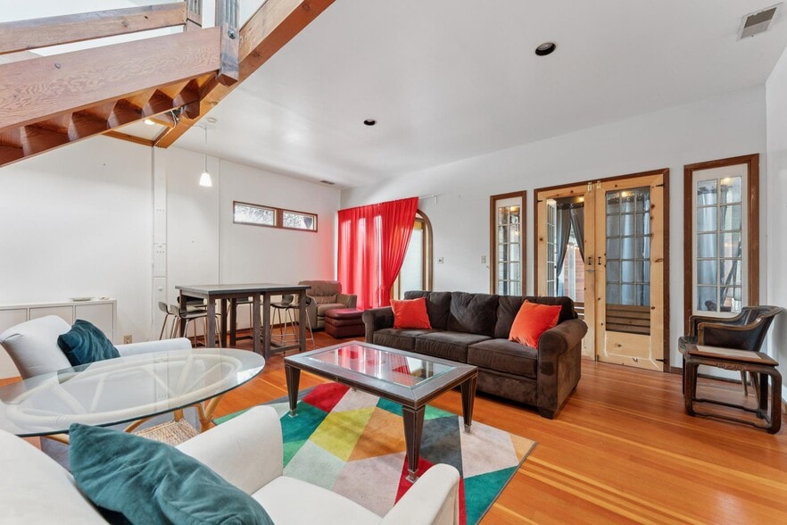 More Photos Of 1254 E 12th St, Oakland Apartments For Sale