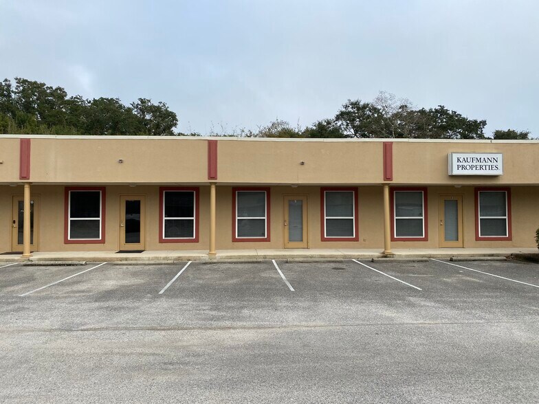 More Photos Of 4645 Gulf Breeze Pky, Gulf Breeze Office For Sale