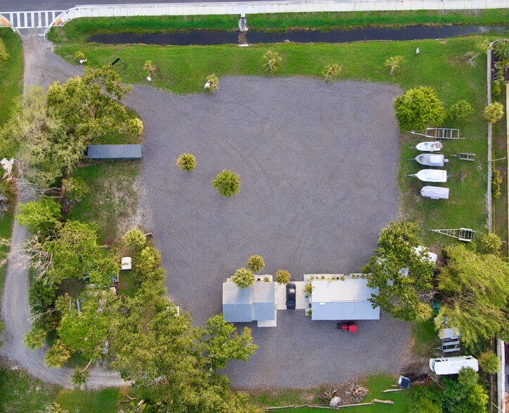 Primary Photo Of 1322 N Pinellas Ave, Tarpon Springs Office For Sale