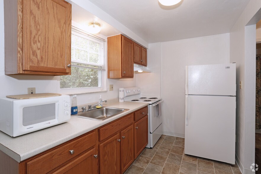 More Photos Of 621 E Deborah Jane Dr, Plum Apartments For Sale