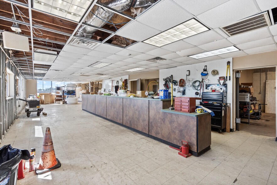 More Photos Of 8602 Broadway St, Galveston Warehouse For Sale