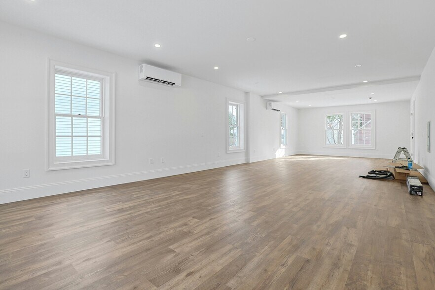 More Photos Of 77 Main St, Tappan Loft Creative Space For Lease