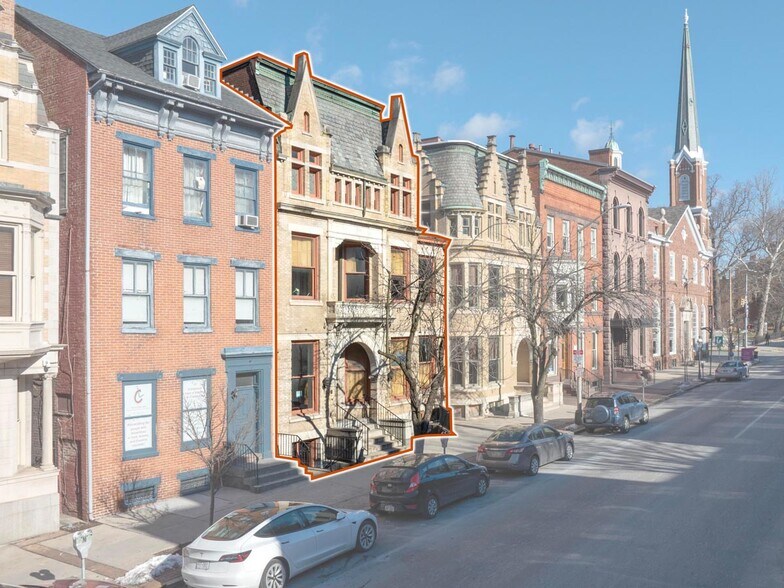 More Photos Of 141 E Market St, York Medical For Sale