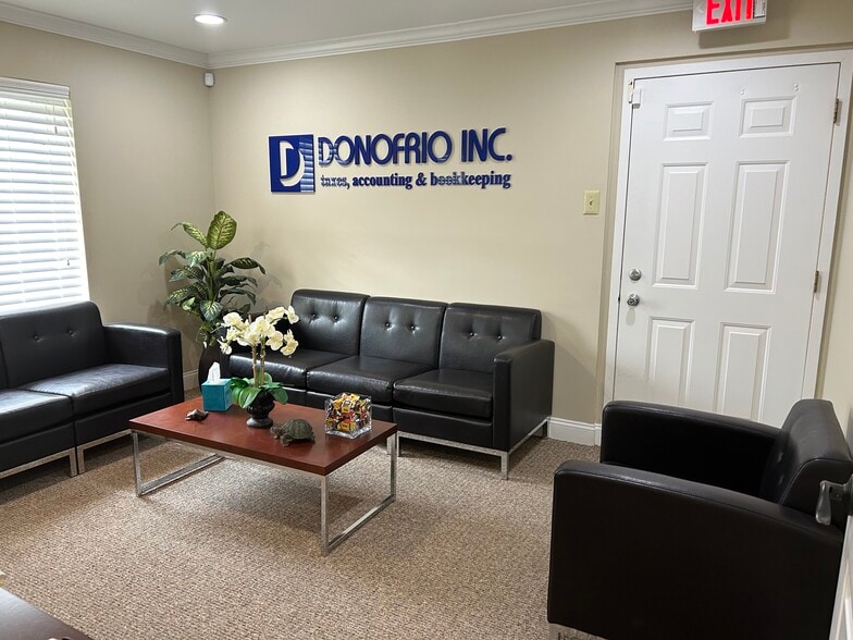 More Photos Of 1 Bethany Rd, Hazlet Office For Lease