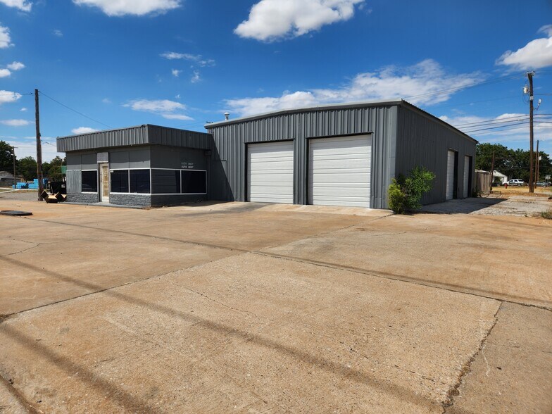 More Photos Of 1301 NW Cache Rd, Lawton Industrial For Lease