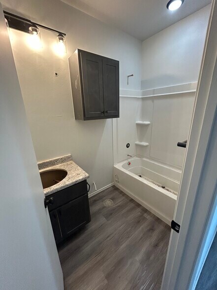 More Photos Of 615 W Moore St, Enid Multifamily For Sale