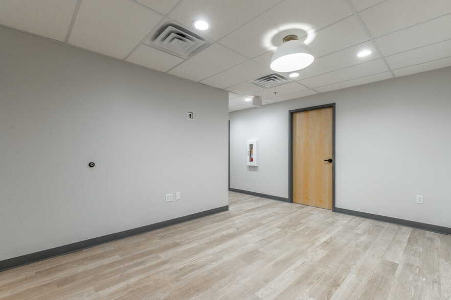 More Photos Of 929 Spring Creek Rd, Chattanooga Medical For Lease